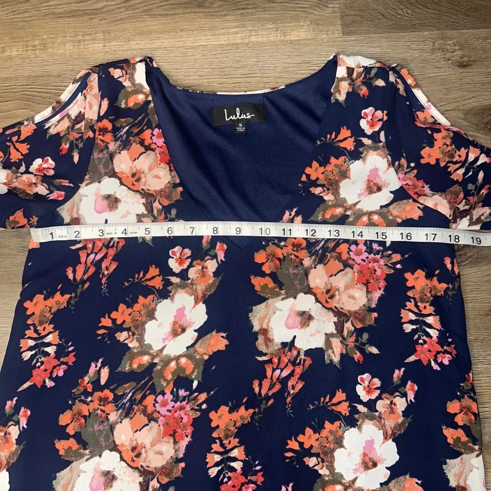 Lulus Floral Print Dress V-Neck Cold Shoulder 3/4 Sleeve Mini S - Picture 3 of 8